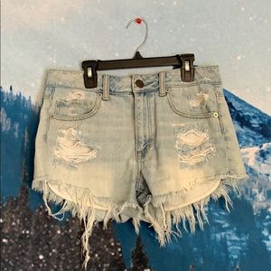 American Eagle // white wash distressed shorts